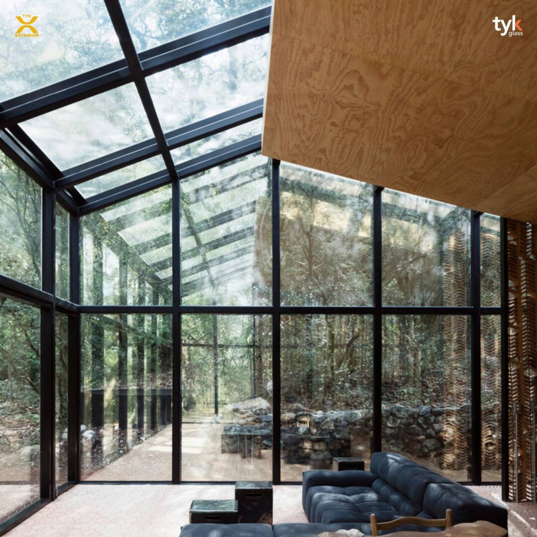 บ้านกระจก